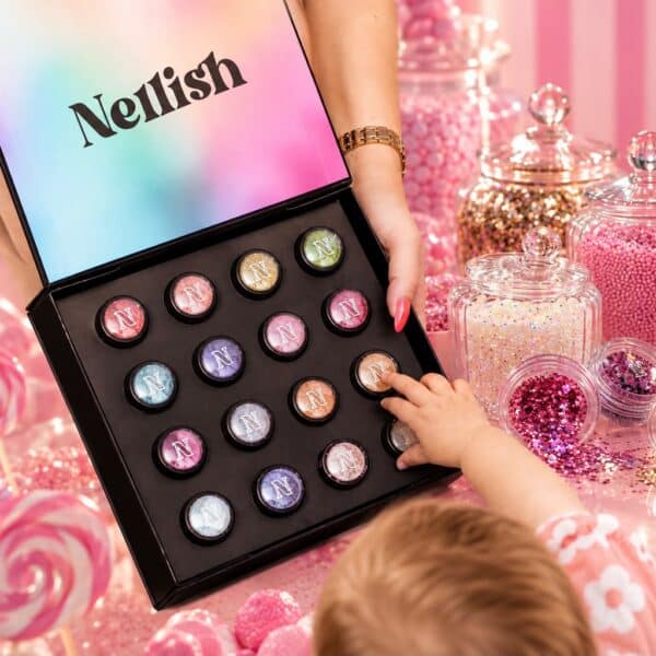 Nail art box - 16 potjes naar keuze